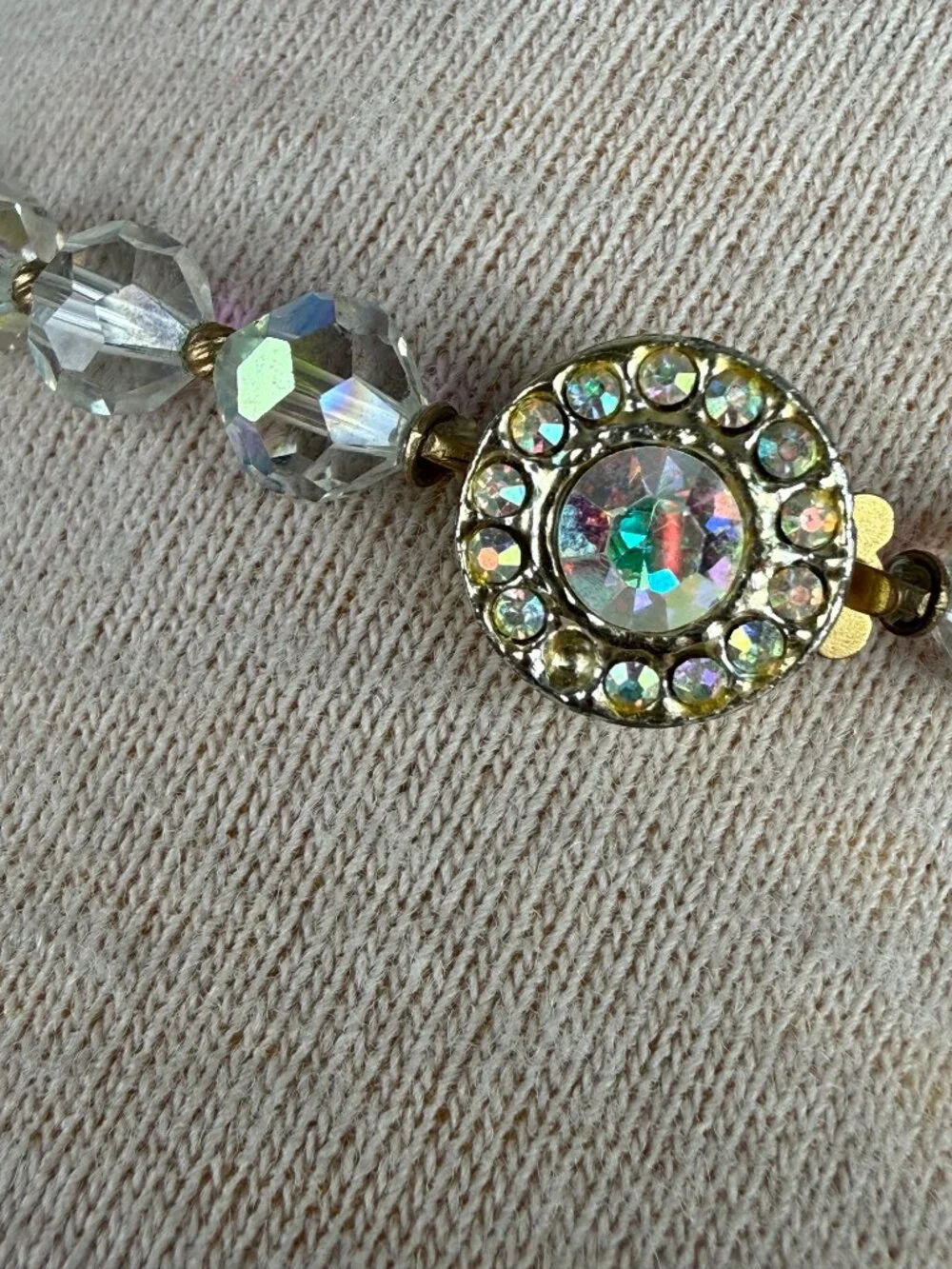 Vintage Aurora Borealis Glass Bead Necklace 15